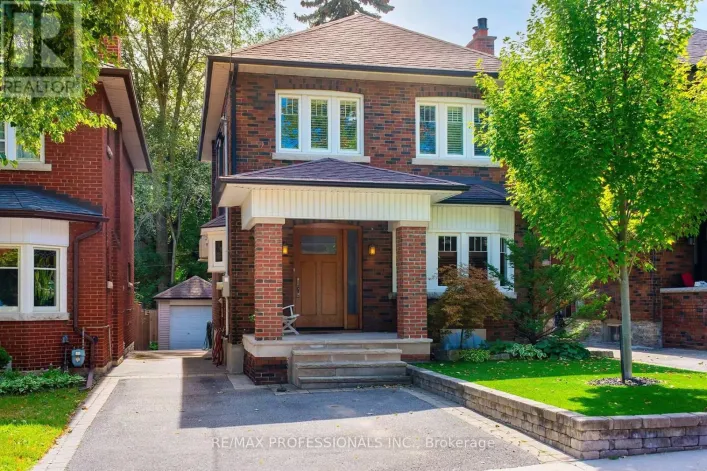 15 IDYLLWOOD CRESCENT, Toronto