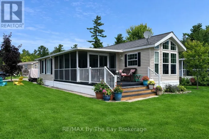 15 KENORA TRAIL, Wasaga Beach