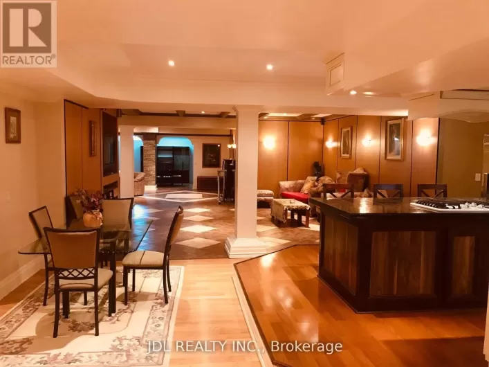 15 LAKE WOODS DRIVE, Whitchurch-Stouffville