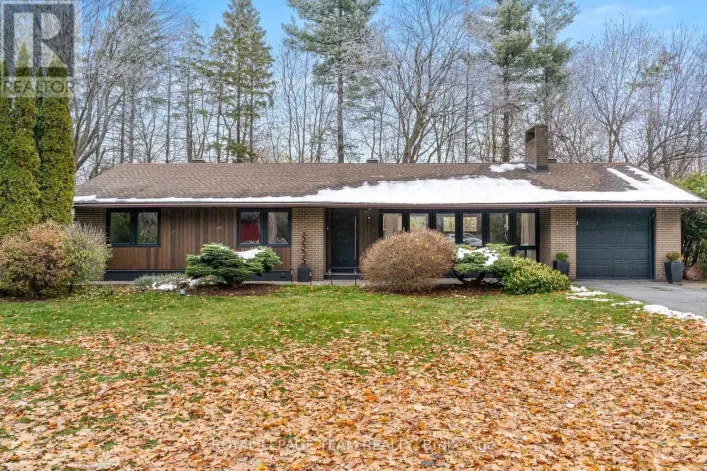 15 LEACOCK DRIVE, Ottawa