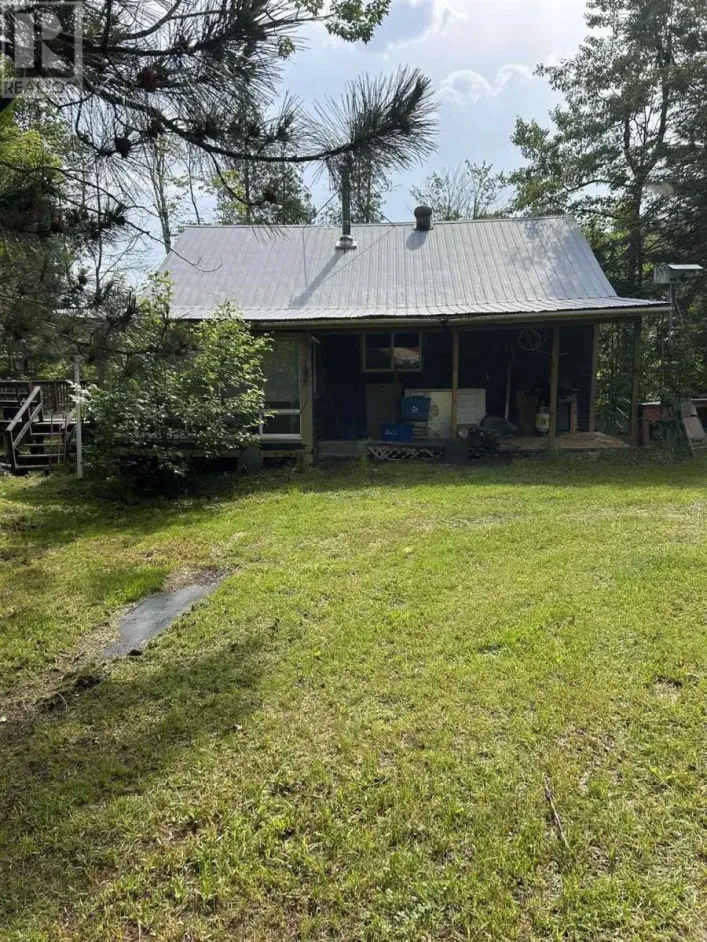 15 Magog Lake RD, Blind River