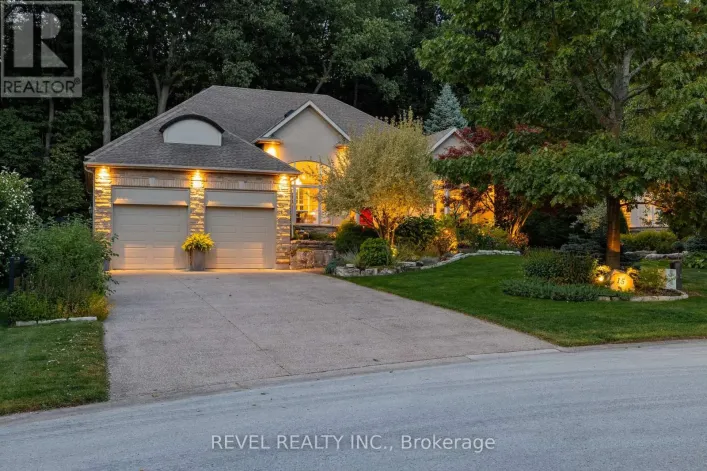 15 MANSFIELD DRIVE, Pelham