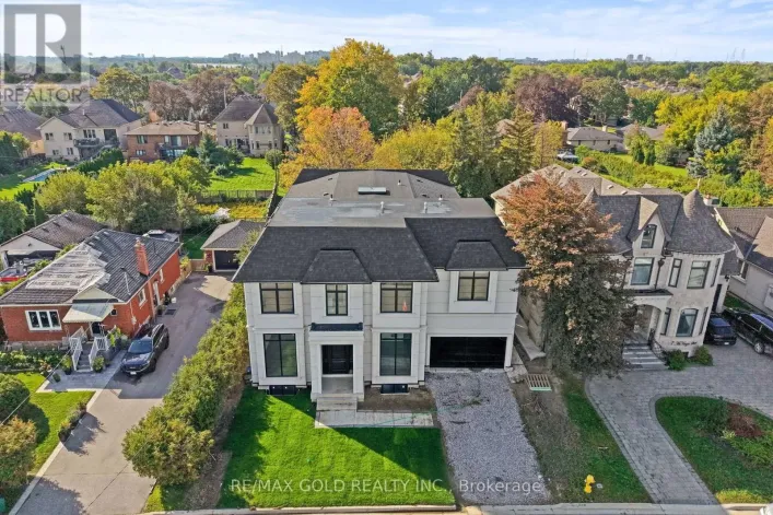 15 MCKENZIE STREET, Vaughan