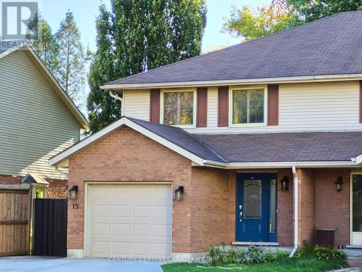 15 MOHICAN DRIVE, Woodstock