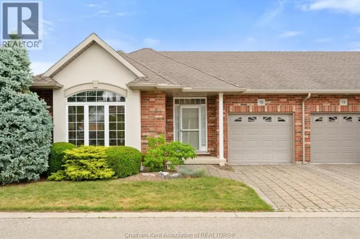15 Oakgrove LANE, Chatham