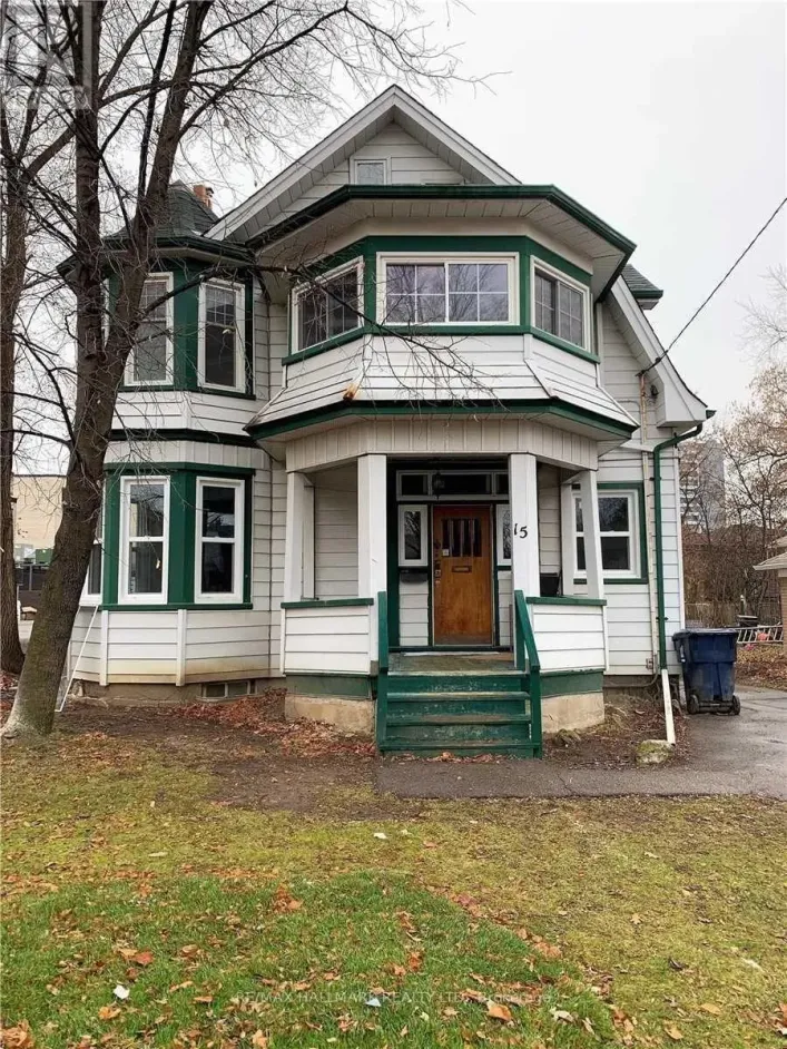 15 PATRICIA AVENUE, Toronto