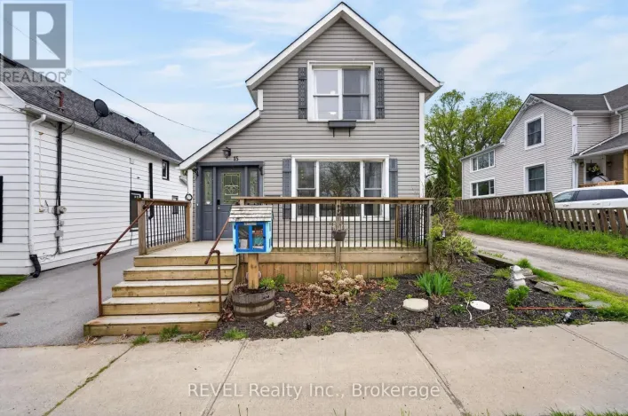 15 PHIPPS STREET, Fort Erie