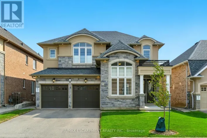 15 ROBARTS DRIVE, Hamilton