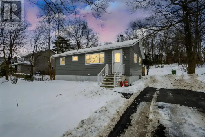15 Saint Michaels Avenue, Halifax