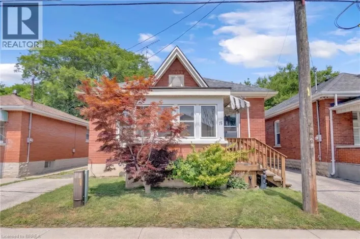 15 SALISBURY Avenue, Brantford