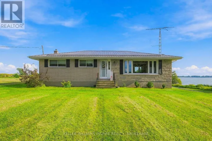 15 SOUTH SHORE ROAD, Frontenac Islands