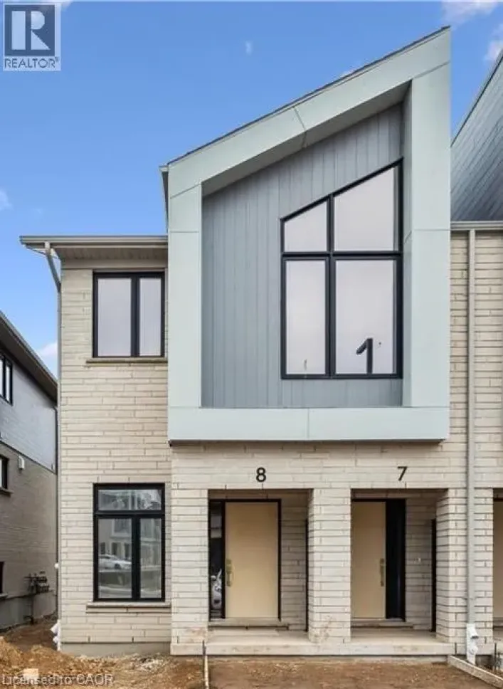 15 STAUFFER WOODS Trail Unit# B8, Kitchener