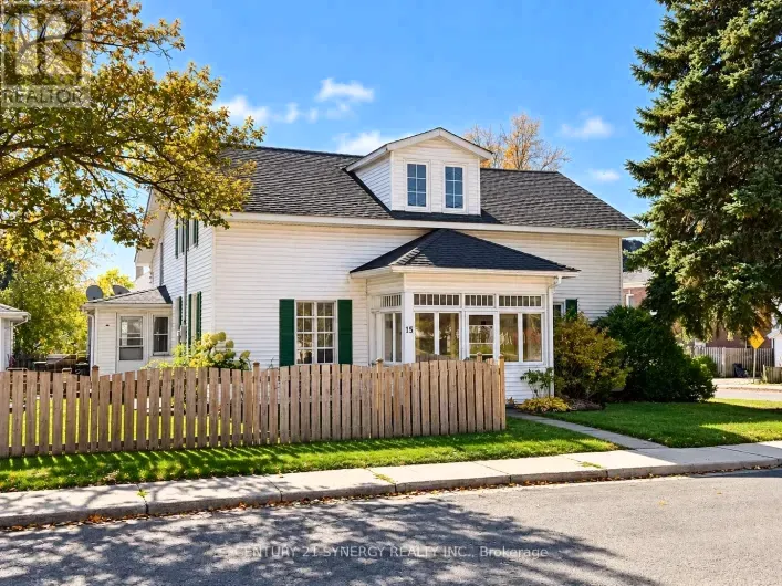 15 STRATHCONA STREET, Smiths Falls