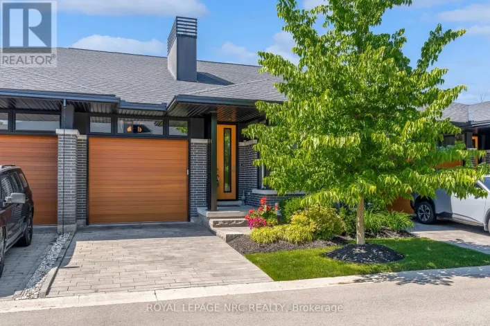 15 TALIESIN TRAIL, Welland