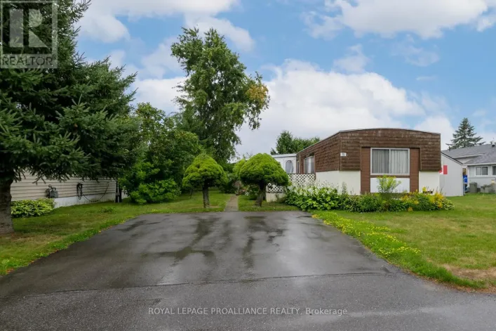 15 THRUSH LANE, Quinte West