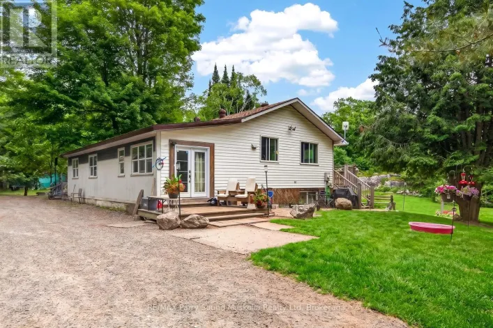 15 TORONTO LAKE ROAD, Georgian Bay