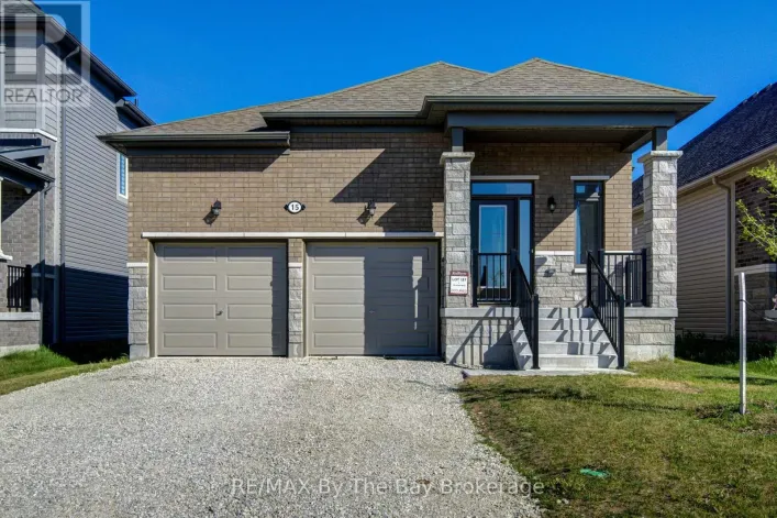 15 UNION BOULEVARD, Wasaga Beach