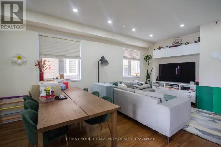 15 VOYSEY WAY, Markham