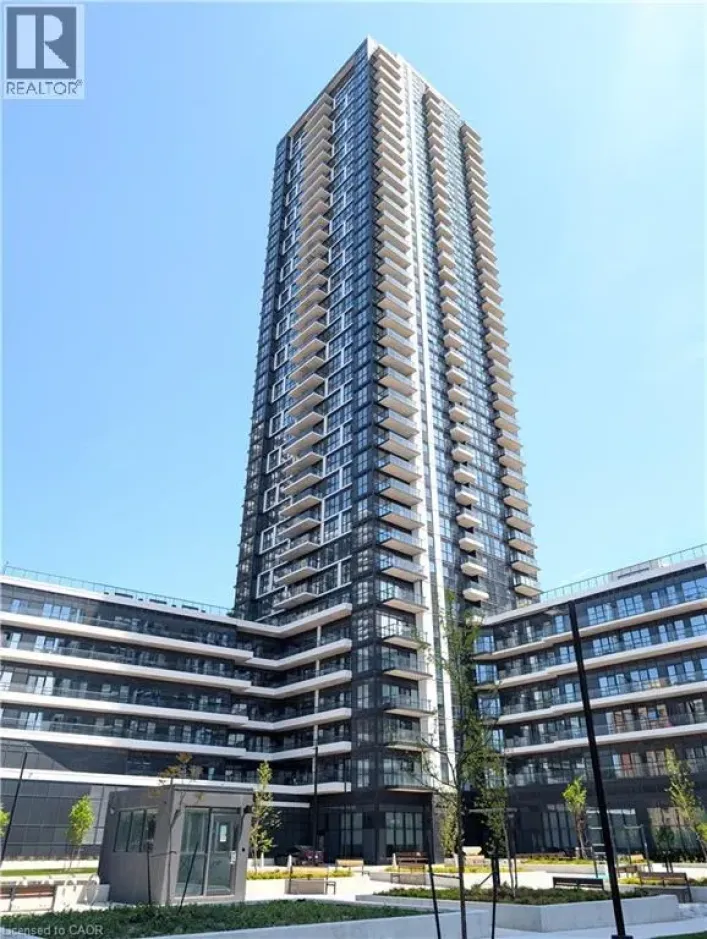 15 WATERGARDEN Drive, Mississauga