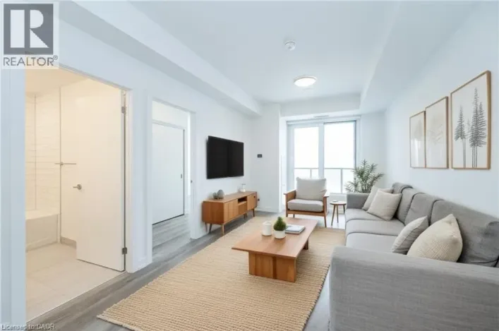 15 WELLINGTON Street S Unit# 907, Kitchener