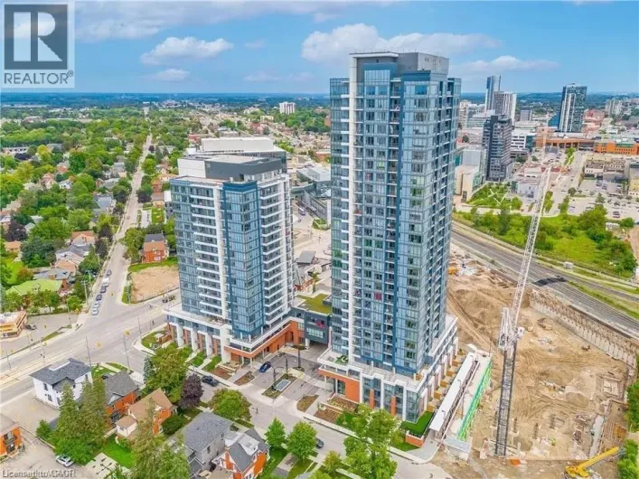 15 WELLINGTON Street Unit# 1702, Kitchener