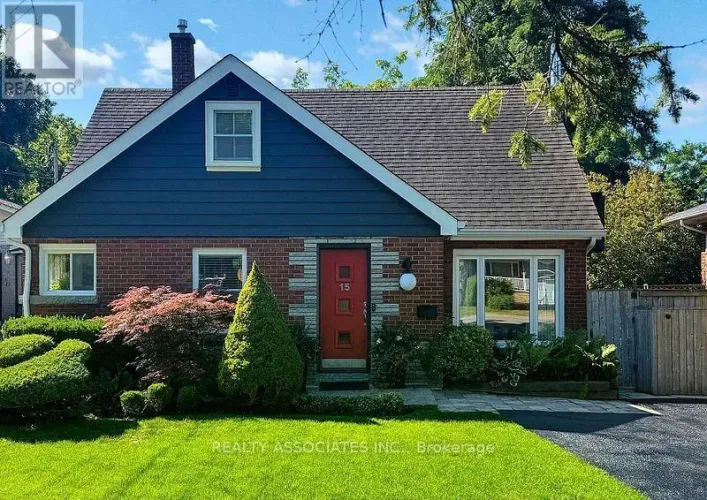 15 WHITE AVENUE, Toronto