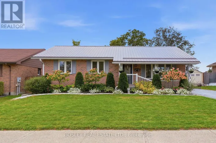 15 WILSON AVENUE, Kawartha Lakes
