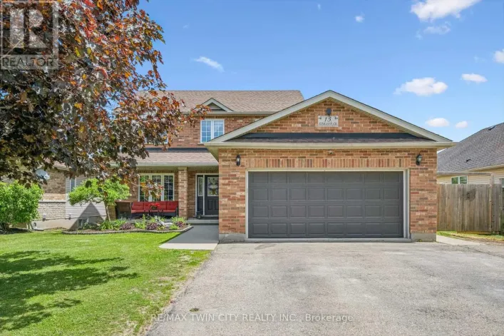 15 ZINKANN CRESCENT, Wellesley