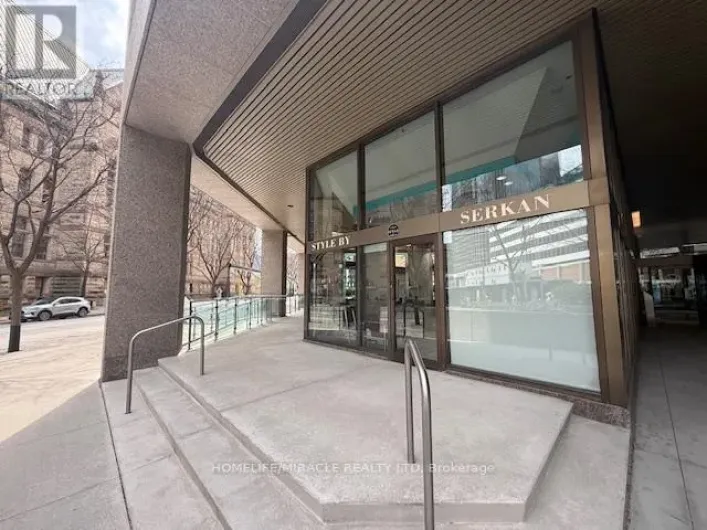 150 - 483 BAY STREET, Toronto