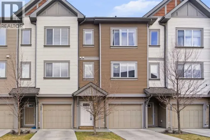 150 Copperpond Villas SE, Calgary
