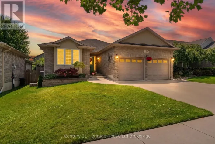 150 FORESTWAY TRAIL, Woodstock