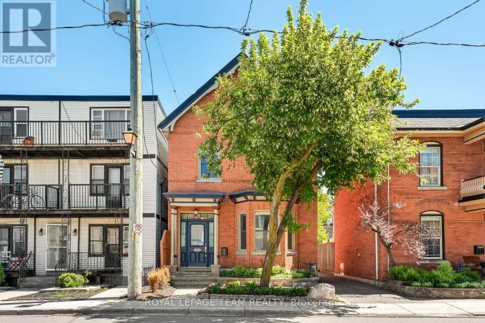 150 GUIGUES AVENUE, Ottawa