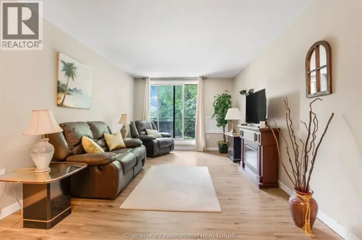 150 PARK AVENUE East Unit# 211, Chatham