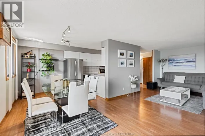 150 PARK STREET West Unit# 812, Windsor