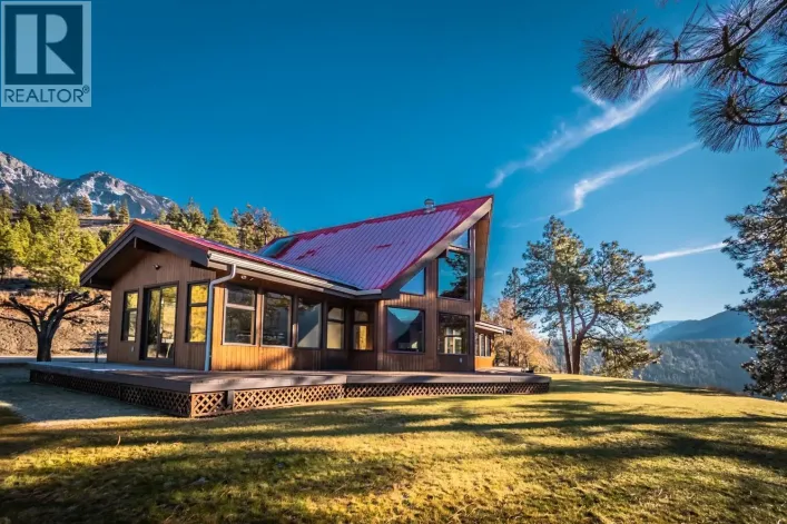 150 Pine Ridge Road, Lillooet