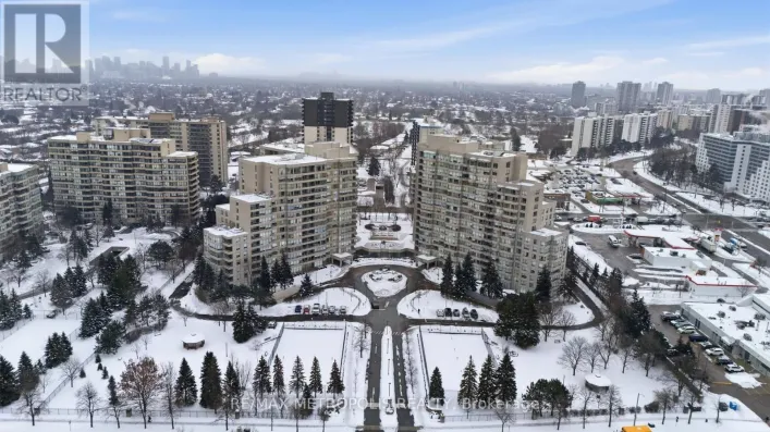 1501 - 11 TOWNSGATE DRIVE, Vaughan