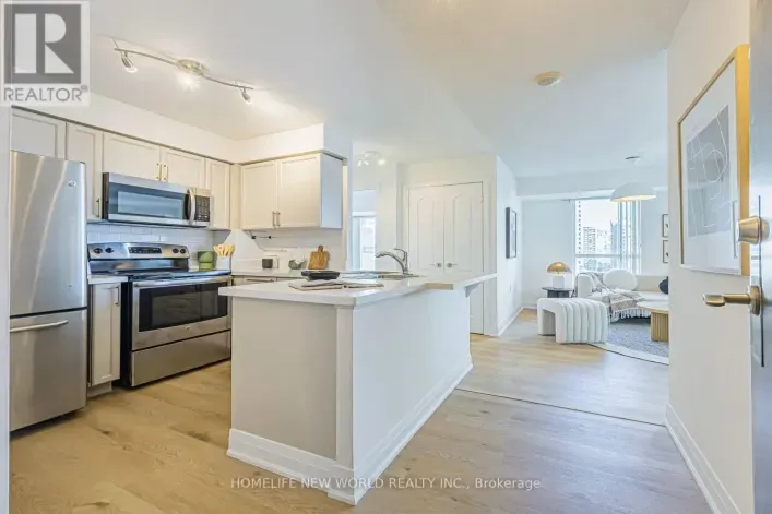 1501 - 21 HILLCREST AVENUE, Toronto