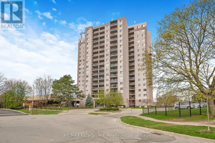 1501 - 975 WARWICK COURT, Burlington