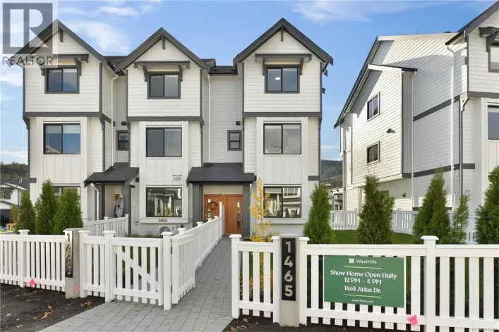 1501 Atlas Dr, Langford