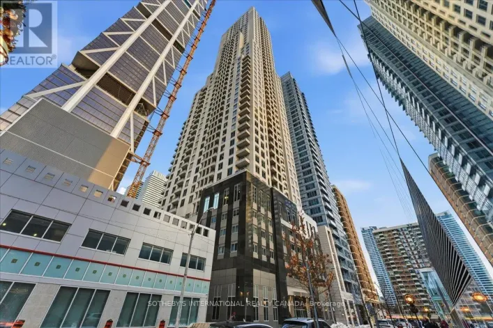 1502 - 35 BALMUTO STREET, Toronto