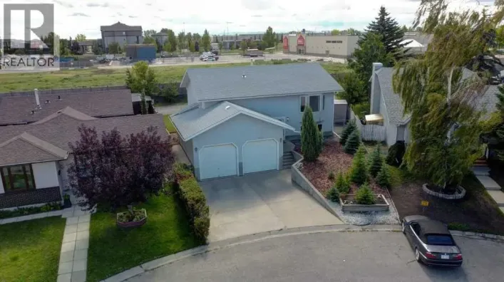 1503 11 Avenue SE, High River