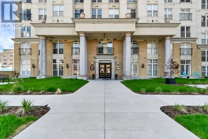 Apartment for rent: 1503 - 135 JAMES STREET S, Hamilton