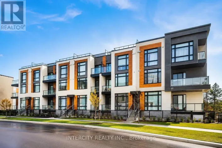 1504 - 11 DAVID EYER ROAD, Richmond Hill