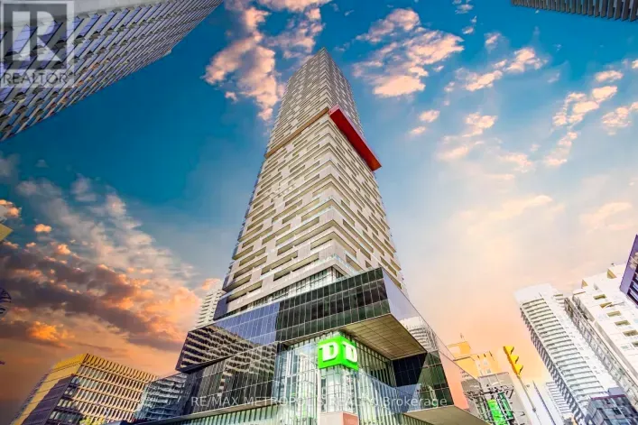 1504 - 8 EGLINTON AVENUE E, Toronto