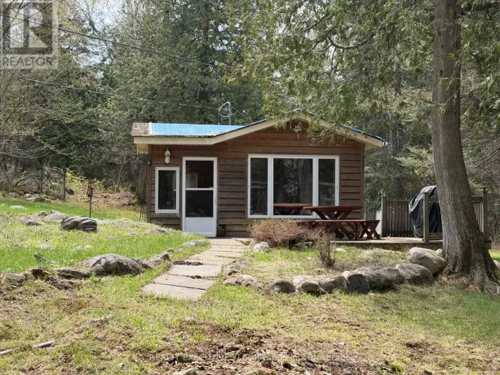 1504 HEMLOCK ISLAND, East Ferris