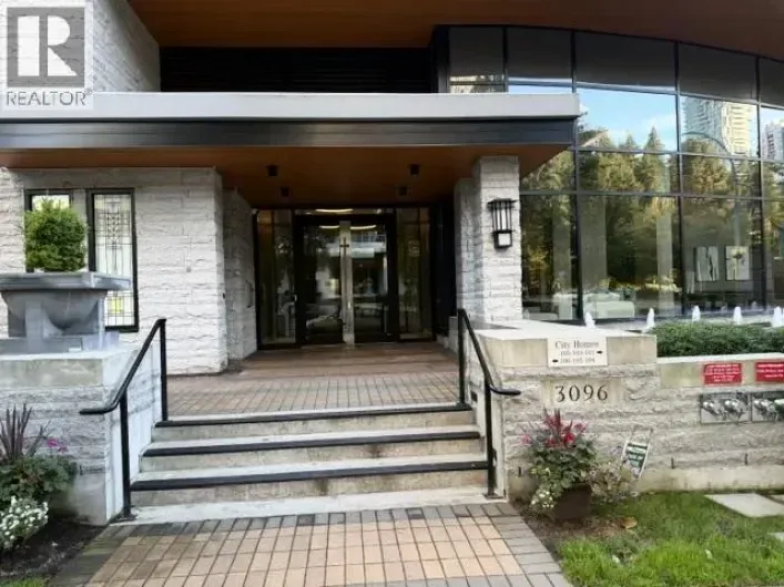1505 3096 WINDSOR GATE, Coquitlam