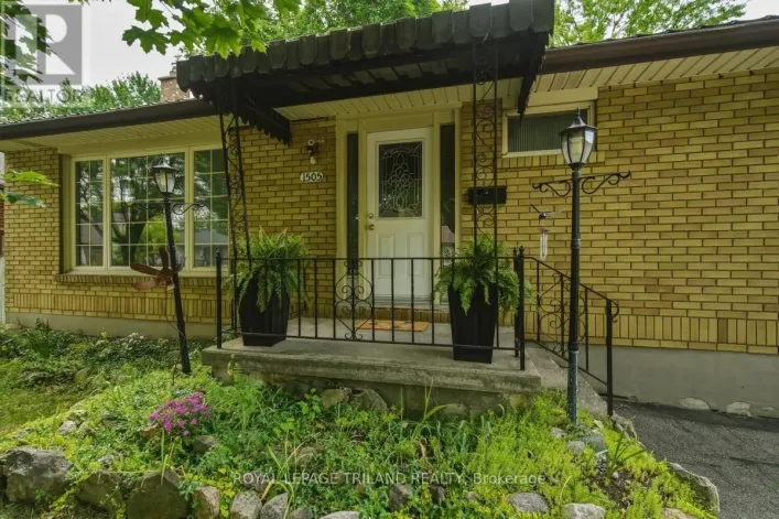 1505 MCLARENWOOD TERRACE, London East
