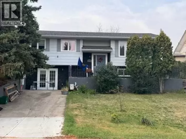 1506 1 Avenue NW, Drumheller