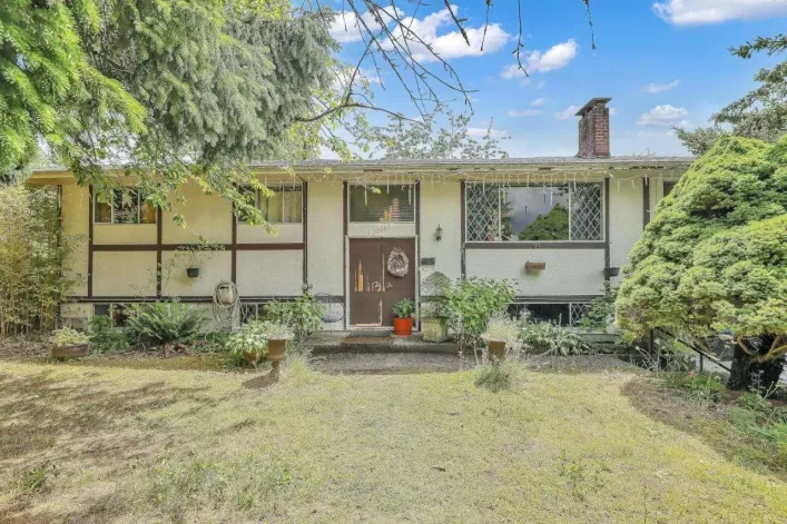 15064 PEACOCK PLACE, Surrey