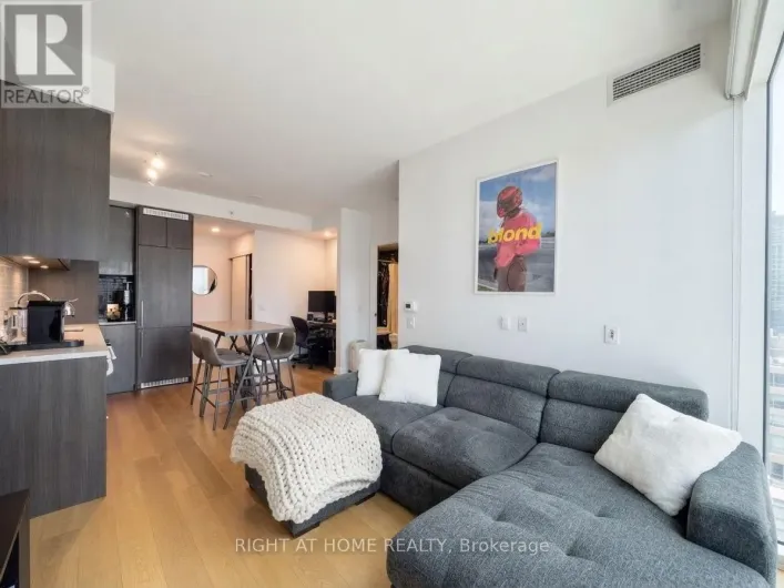 1507 - 115 BLUE JAYS WAY, Toronto